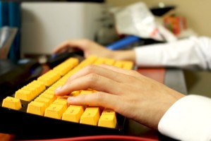 消息称DeepSeek R2下月发：成本较GPT降97%