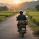 网约摩托车全国多县上线 起步价5块500米加8毛钱