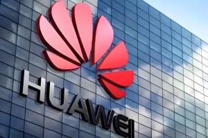 黄仁勋坦言对华为又敬又怕 认为是最强大科技公司之一